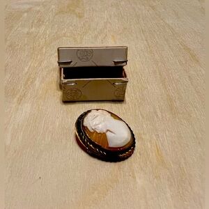Antique Cameo Shell Brooch